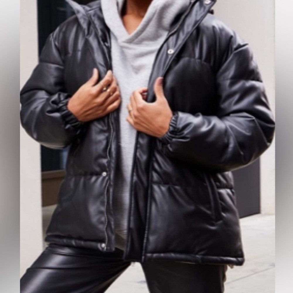 PRETTYLITTLETHING Black Faux‎ Leather Hooded Puffer Jacket Womens XS